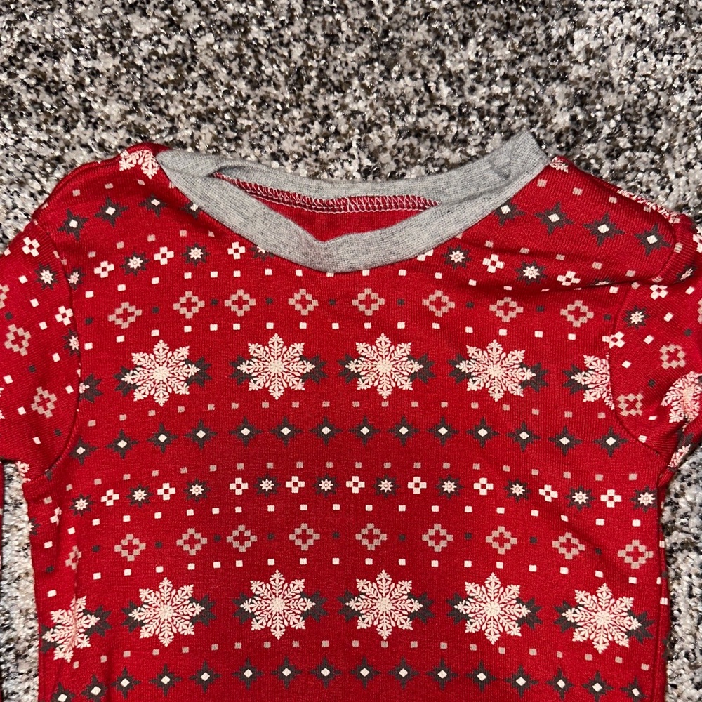 The Honest Company Festive Red and Gray Kids Pajama Set - Picture 5 of 9